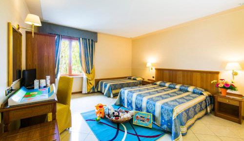 Triple Room