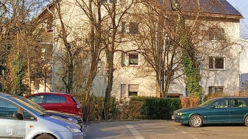 Three-Bedroom Apartment with Balcony