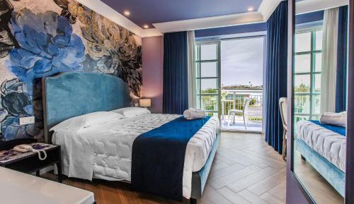 Deluxe Double Room with Bath