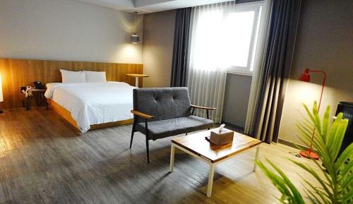 Deluxe Double Room - Run of House