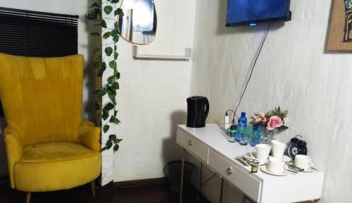 Basic Queen Room