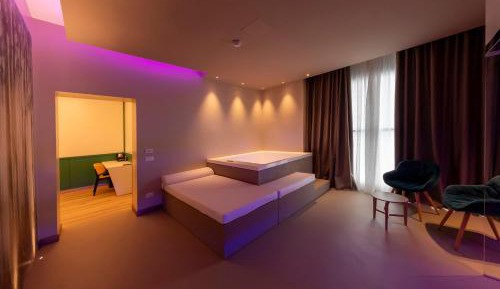 Junior Suite with Sauna and Hot Tub 