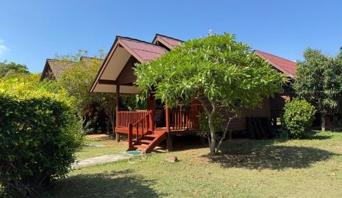 Bungalow with Fan - Beach Front