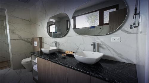 Deluxe Queen Room with Two Queen Beds