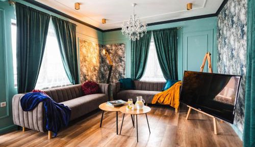 Villa with Garden View