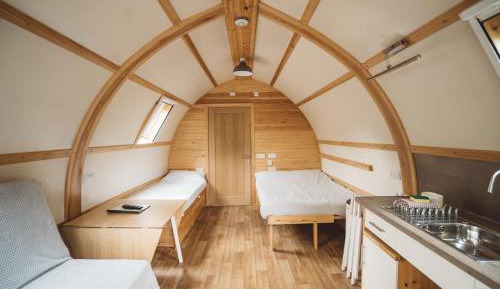 Large Stepless Cabin