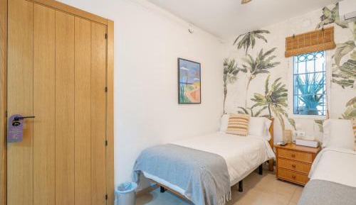 Twin Room with Private Bathroom