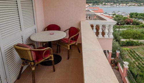 Comfort Triple Room with Balcony and Sea View