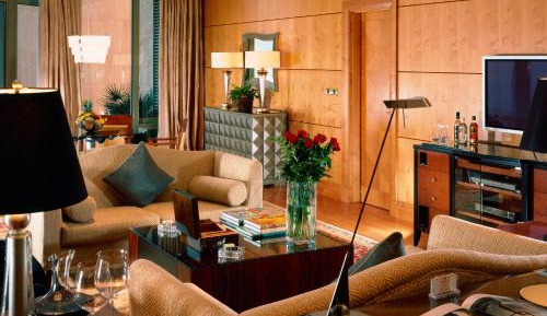 Superior One-Bedroom Apartment with Sea View