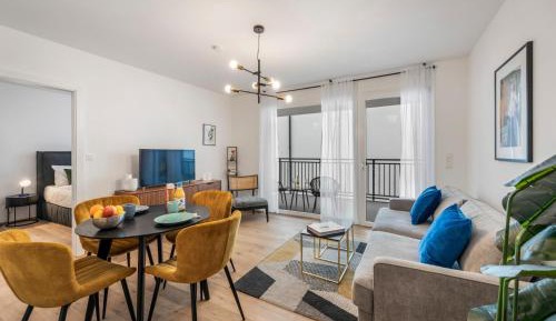 One-Bedroom Apartment with Terrace