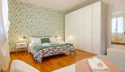 One-Bedroom Apartment with Garden