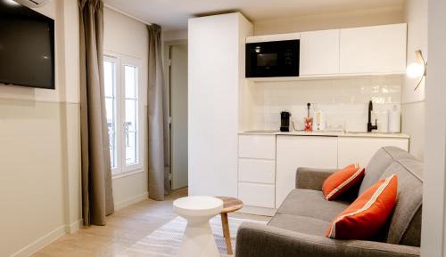 One-Bedroom Apartment