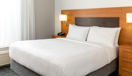 Two-Bedroom Suite - Mobility/Hearing Accessible with Tub