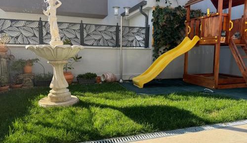 Two-Bedroom Deluxe Apartment with Balcony