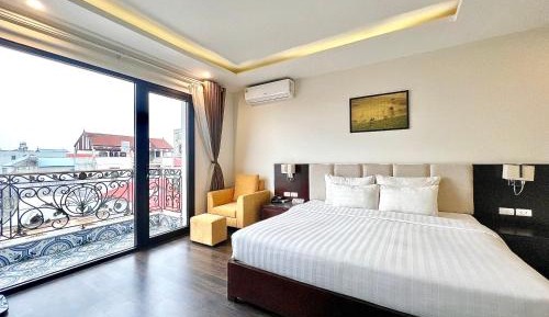 King Suite with Balcony