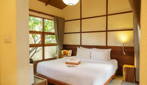 King Room with Balcony