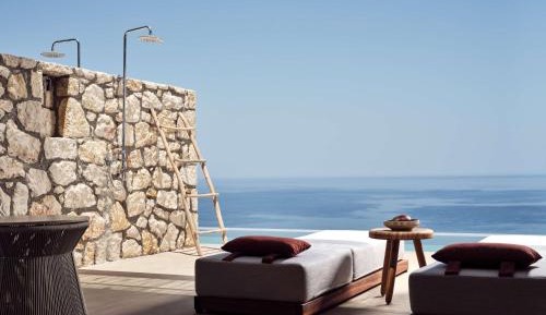 Grand Deluxe King Room with Sea View and Shared Pool