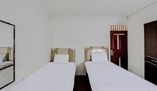 Small Twin Room
