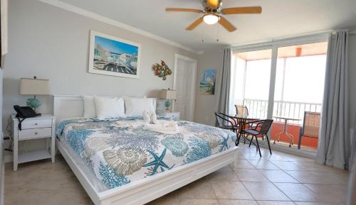 Studio Apartment with Balcony