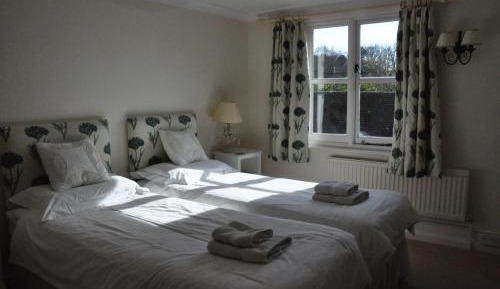 Twin Room with Private Bathroom