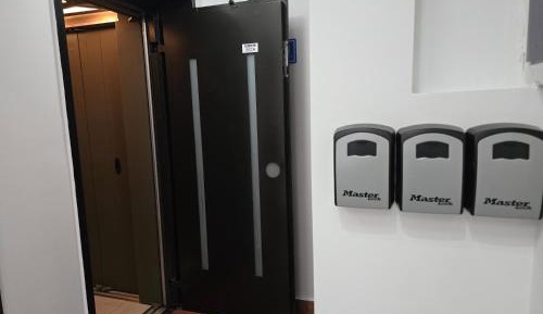 One-bedroom Loft Apartment 