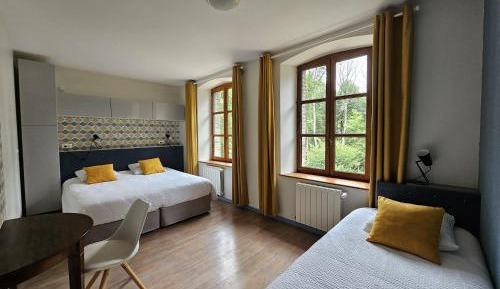 Triple Room with Private Bathroom