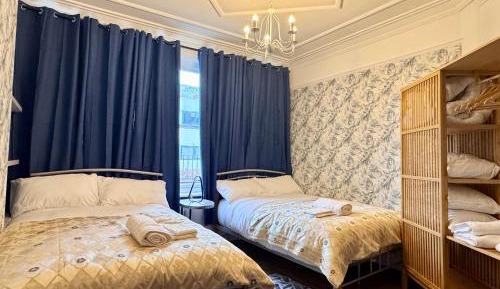 Three-Bedroom Deluxe Apartment