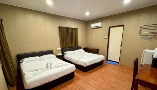 Family Room with Garden View