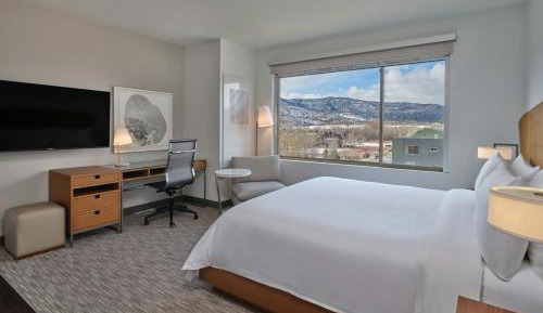 Standard King Room