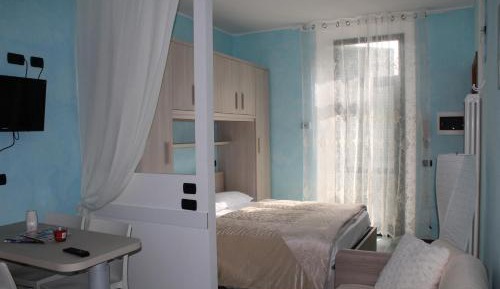 Studio (3 Adults)