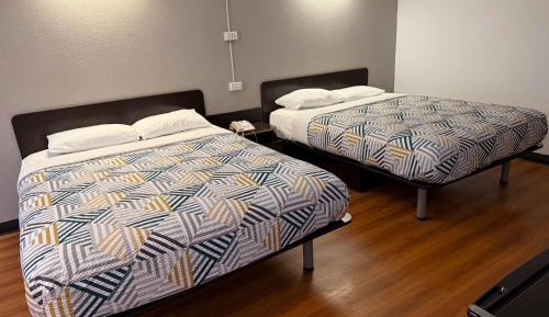 Queen Room with Two Queen Beds - Non-Smoking