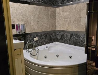 Deluxe Double Room with Bath