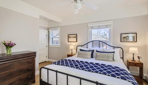 Classic One-Bedroom Apartment with King Bed