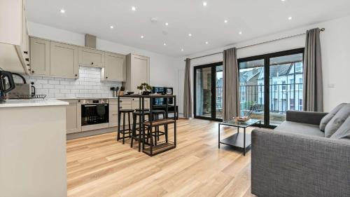 One-Bedroom Apartment with Balcony and City View