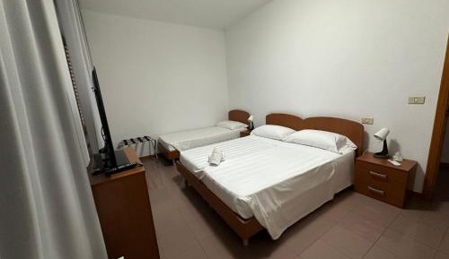 Large Double or Twin Room