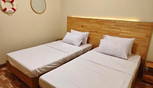 Twin Room with Shared Bathroom