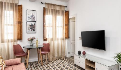 One-Bedroom Apartment with City View