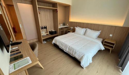 Suite with Garden View