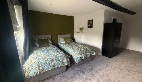 Deluxe Double or Twin Room