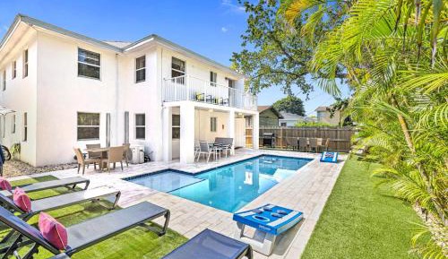 Seven-Bedroom House