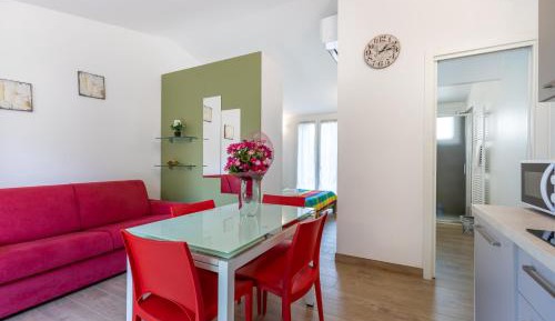 Studio Apartment with One Double Bed