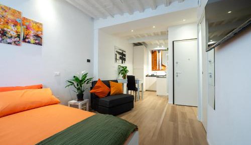 Studio Apartment with One Double Bed