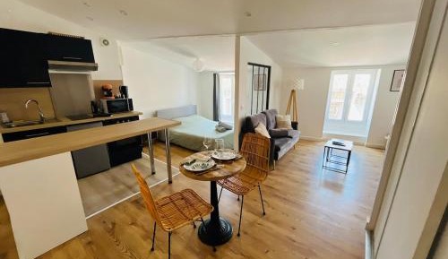 One-Bedroom Apartment