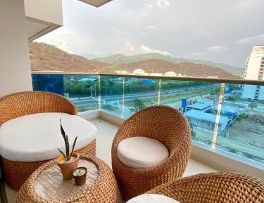 Apartment with Pool View 