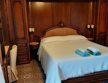 King Room with Mountain View