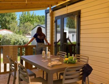 Premium Mobile Home with Air-Conditioning (6 Adults) - Beach Side