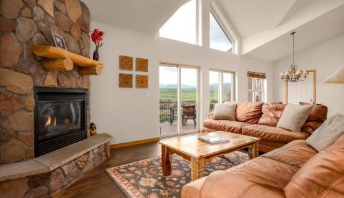 Three-Bedroom Townhouse