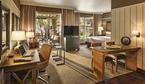 Studio King Suite with Cabana Patio