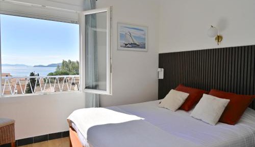 Queen Room with Sea View