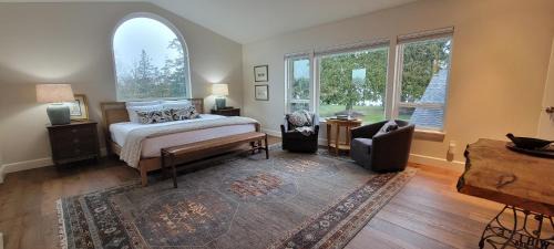 King Suite with Balcony